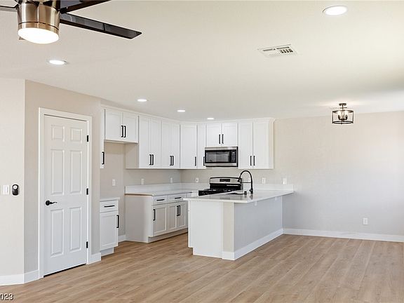5th image of 3851 Via Lucia Dr