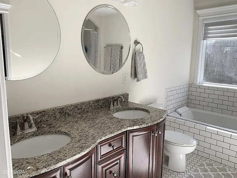 1253 Oak Grove Ave — Photo 23