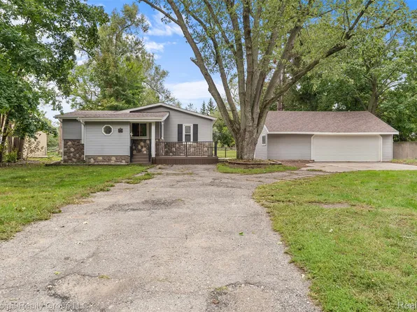 35520 Ronald St, Romulus, MI 48174