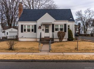 299 Cooper Hill St, Manchester, CT 06040