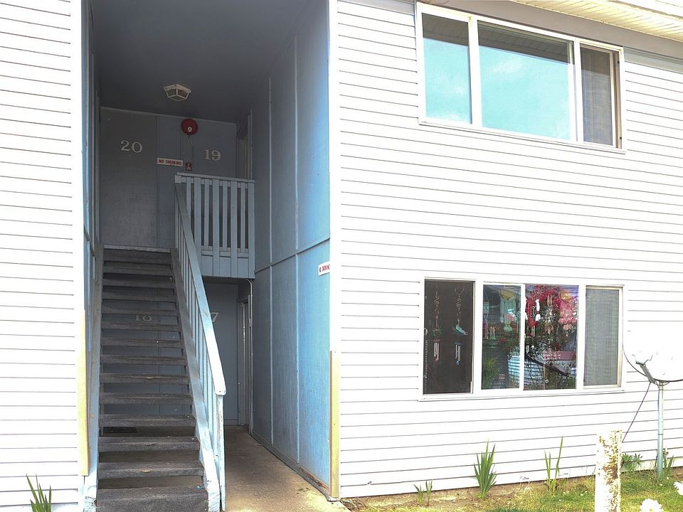 1st image of 445 SW Tunison Ave #11