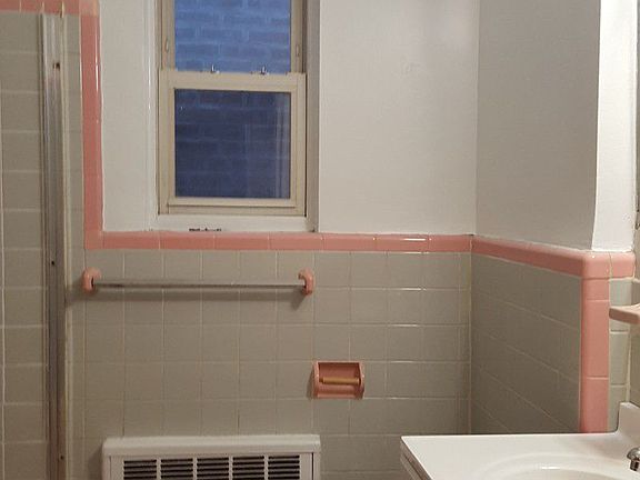 3rd image of 2720 Newtown Ave #1