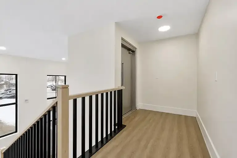 29 King St W #1A — Photo 10