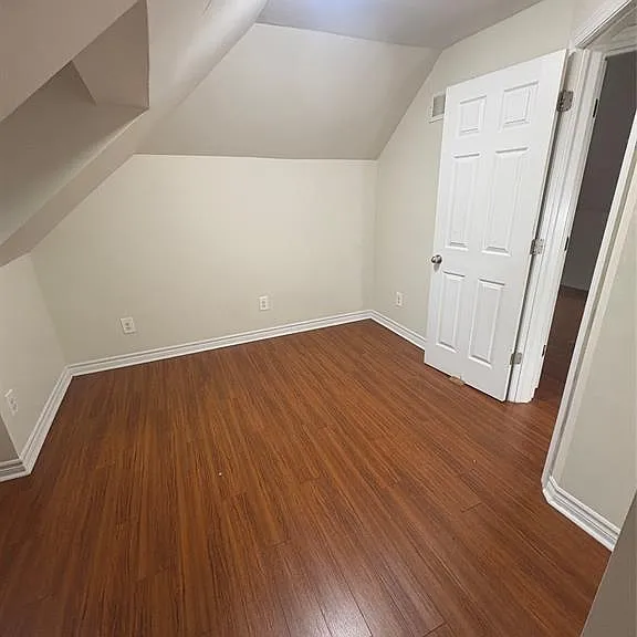 853 Pillette Rd #2 — Photo 12
