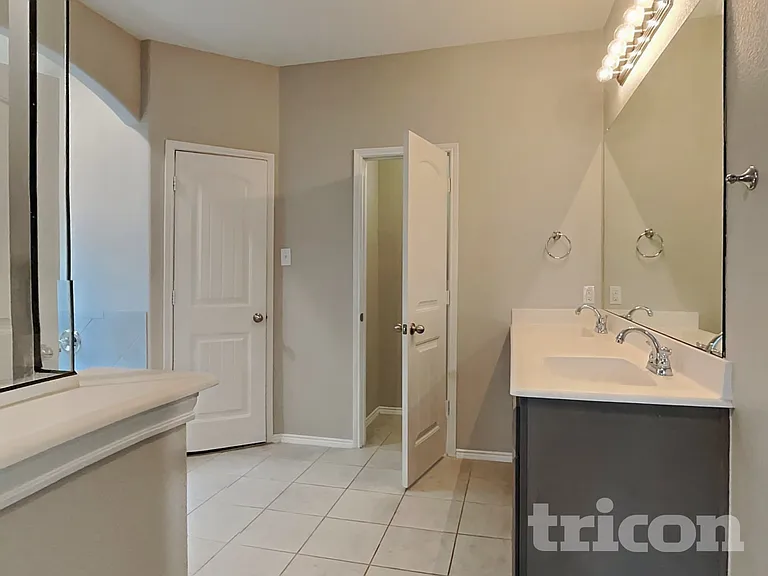 2536 Old Buck Dr — Photo 10