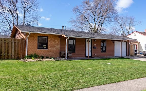 2nd image of 107 E Briarwood Dr