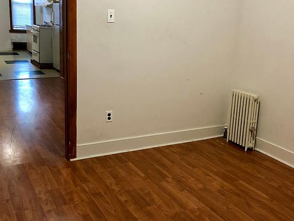 5th image of 8723 92nd St APT 2L