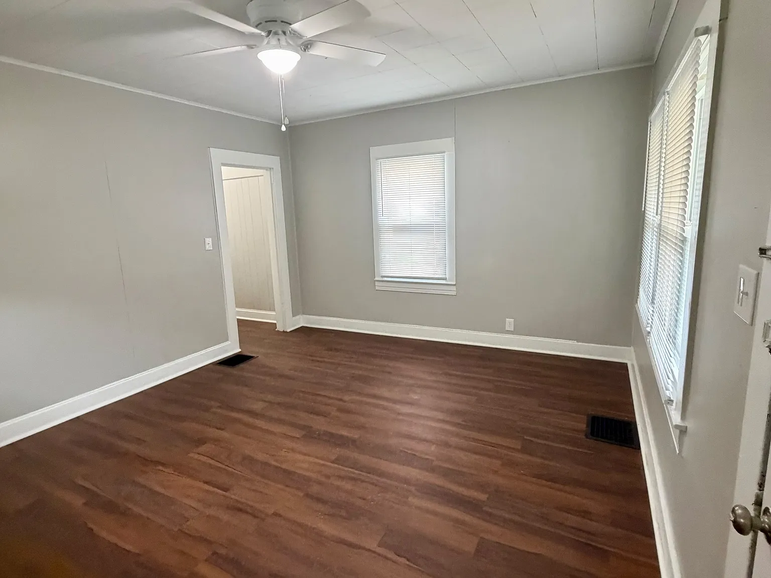 520 West Evelyn Avenue - 1 — Photo 2