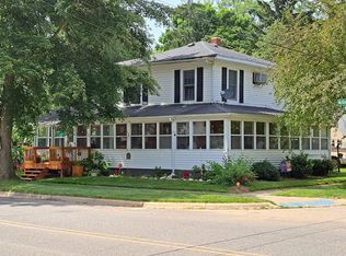 104 W Arlington St, Bangor, MI 49013