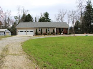 250 Creekside Dr, Wartburg, TN 37887