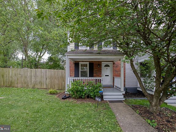2nd image of 2703 Farnsworth Dr