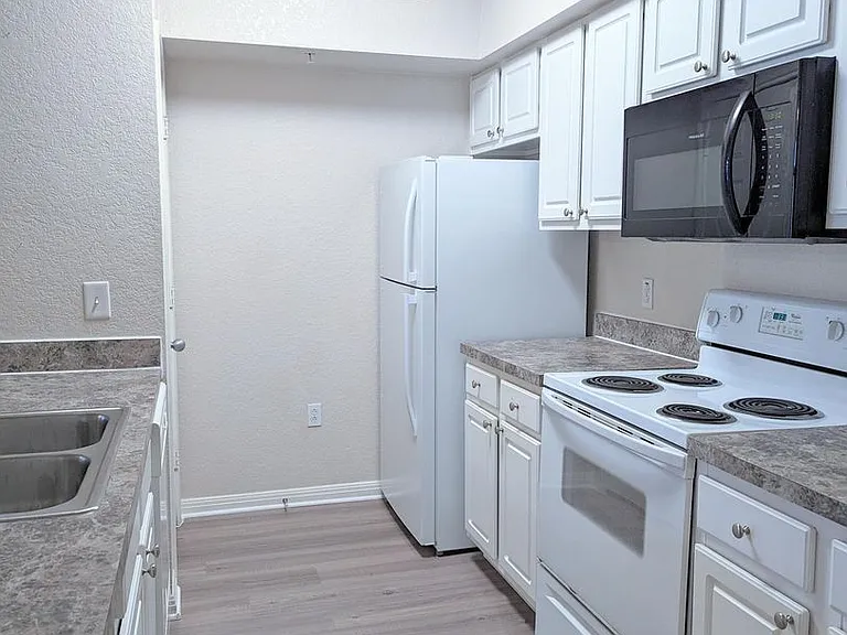 911 N Orange Ave #430 — Photo 6