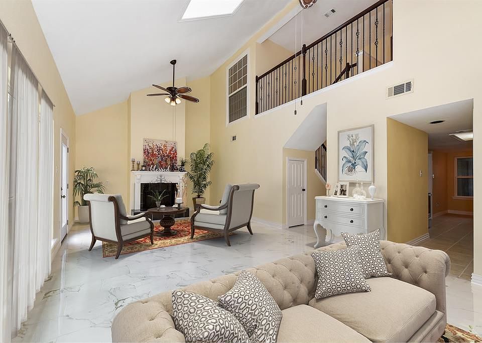 1st image of 15031 Kimberley Ct #11