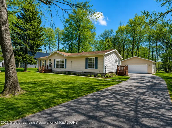 10343 Hardwood Trl, Perrinton, MI 48871
