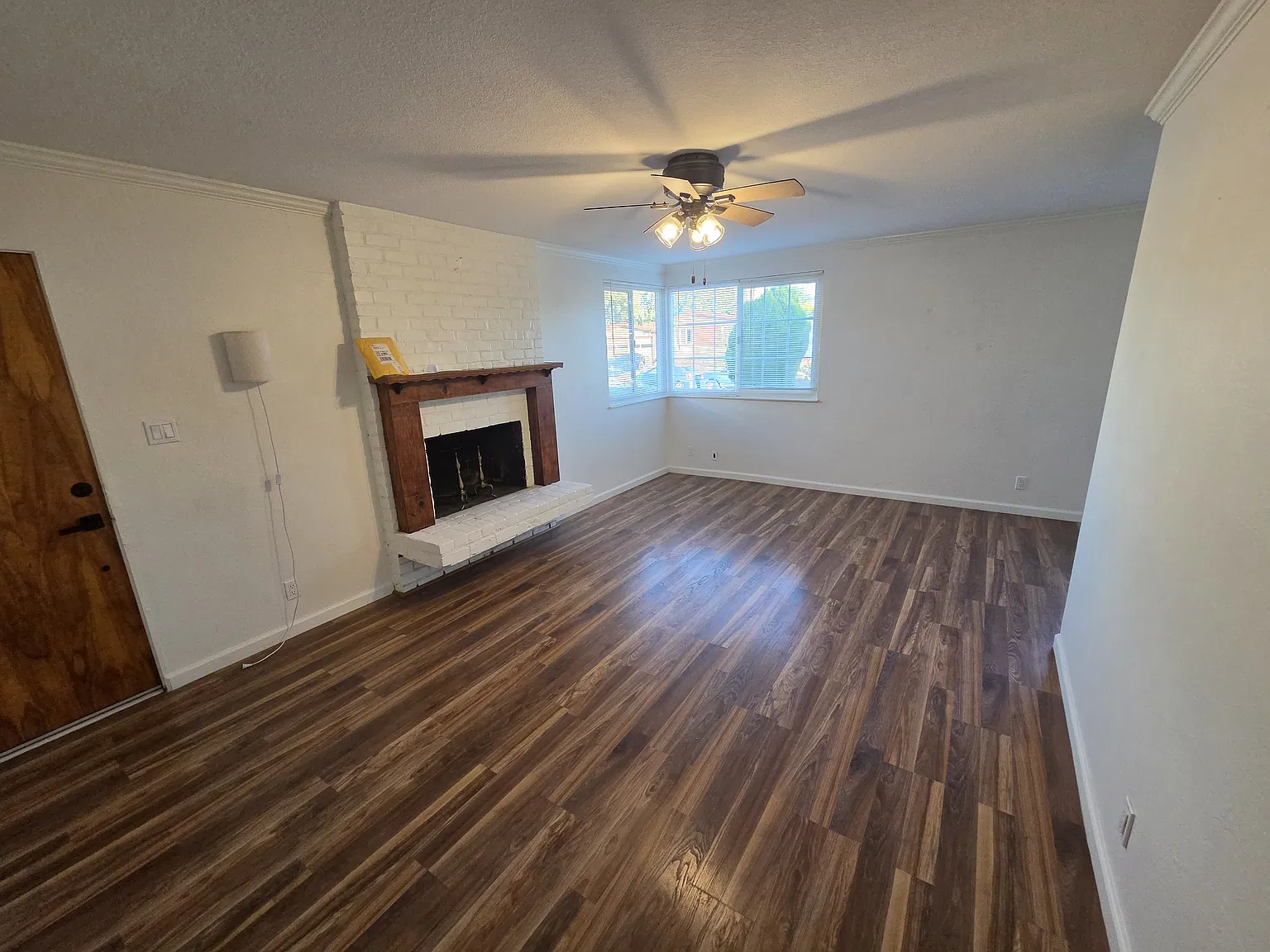 4 bed, 1535 sqft, $4,100 — Photo 2