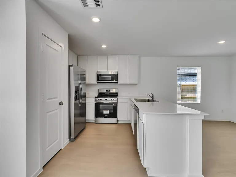 31404 Pratola Serra Cir — Photo 19