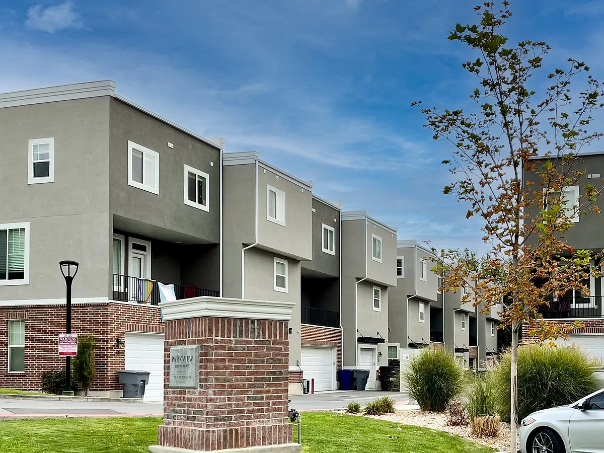 Building Photo - 719 W 3100 S #10