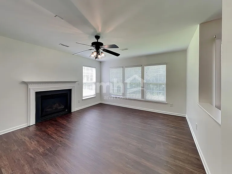 6840 Thistle Down Dr — Photo 8