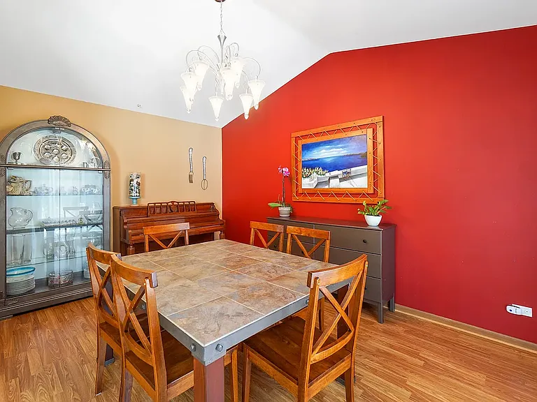 1656 Templeton Ct — Photo 11