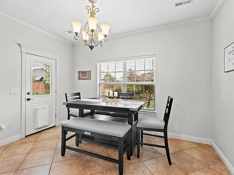1048 Tarah Knolls Cir — Photo 14