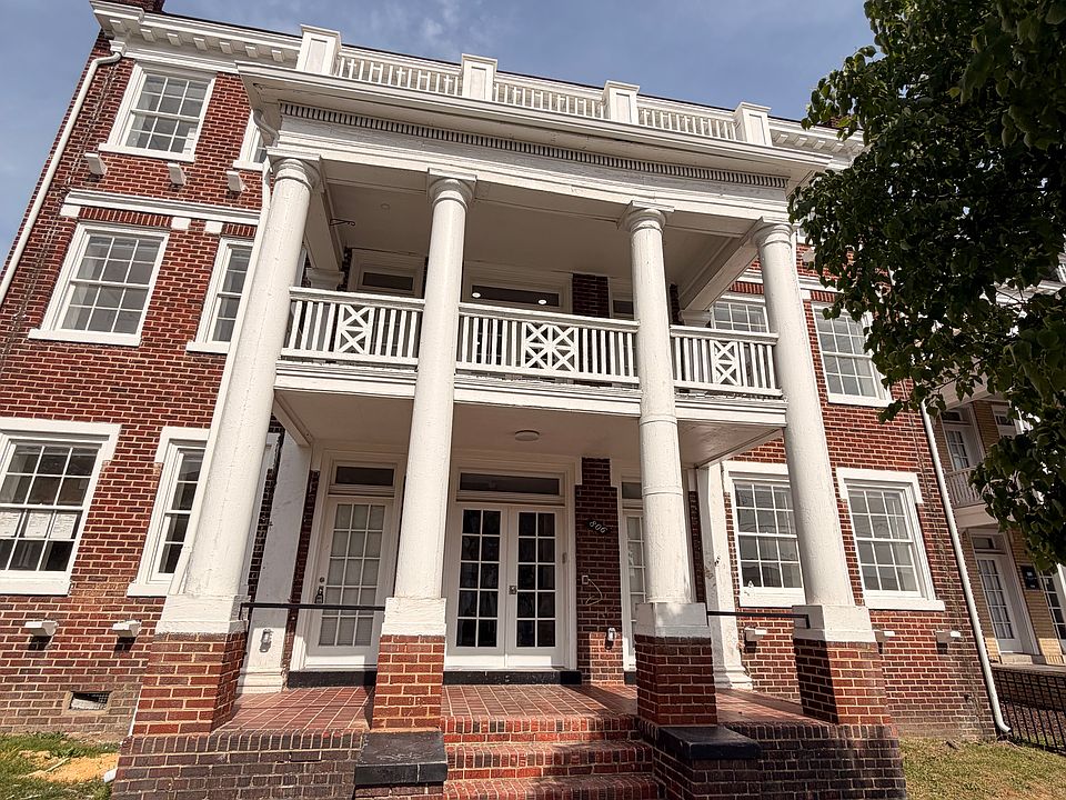 2nd image of 806 N Arthur Ashe Blvd #1