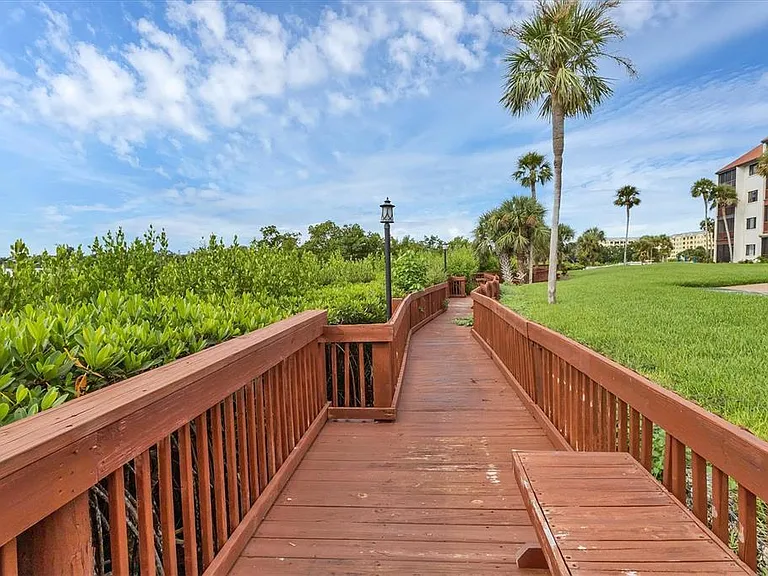 1640 Stickney Point Rd #40-101 — Photo 32
