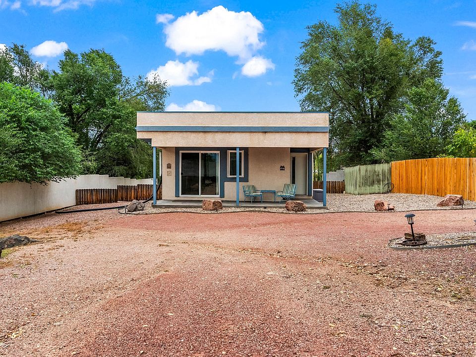 1st image of 904 Manitou Blvd