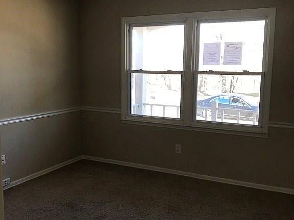 2nd image of 4226 Queen Beth Dr