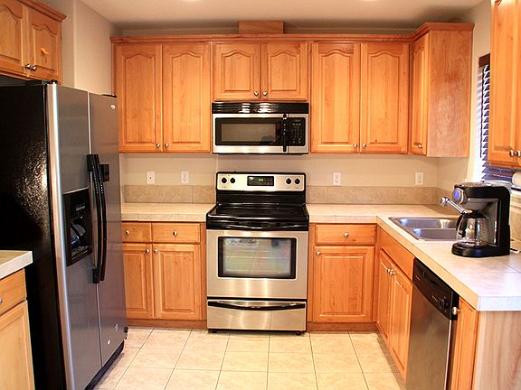 5th image of 4000 NE 109th Ave Unit 103