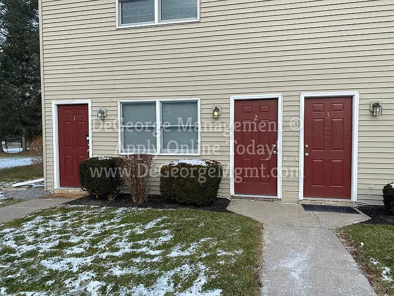 Burdick Estates Apartments — Photo 28