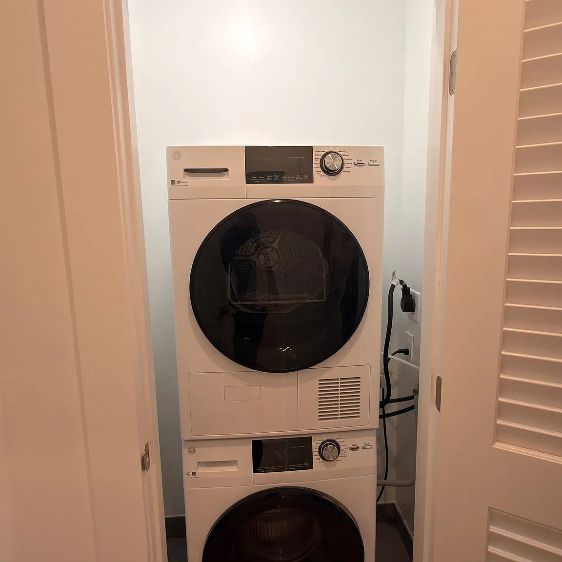 1 bed, 1.0 bath, 730 sqft, $3,400 — Photo 2