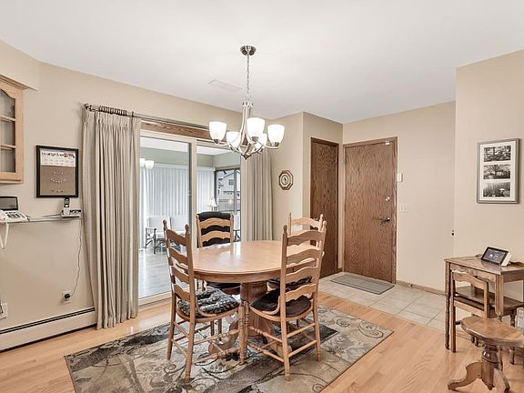 5th image of 7829 Mississippi Ln