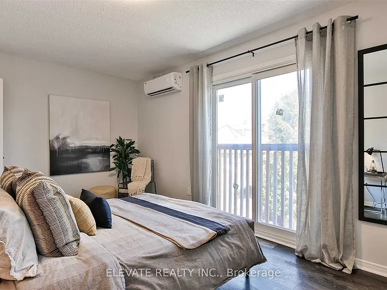 2131 Dufferin St — Photo 30