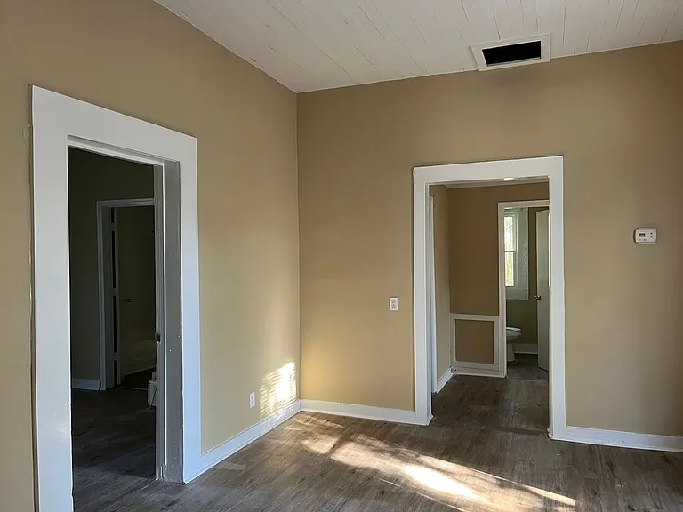 629 Wright St — Photo 4