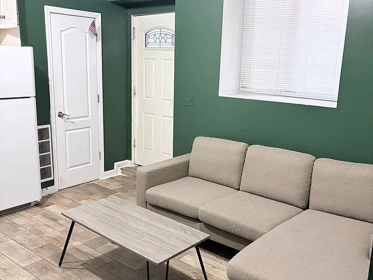 371 Sharon Ave #1 — Photo 8