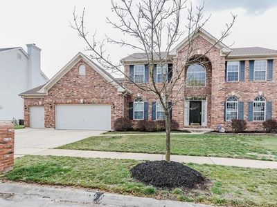 614 Crown Pointe Estates Ct, Ballwin, MO, 63021
