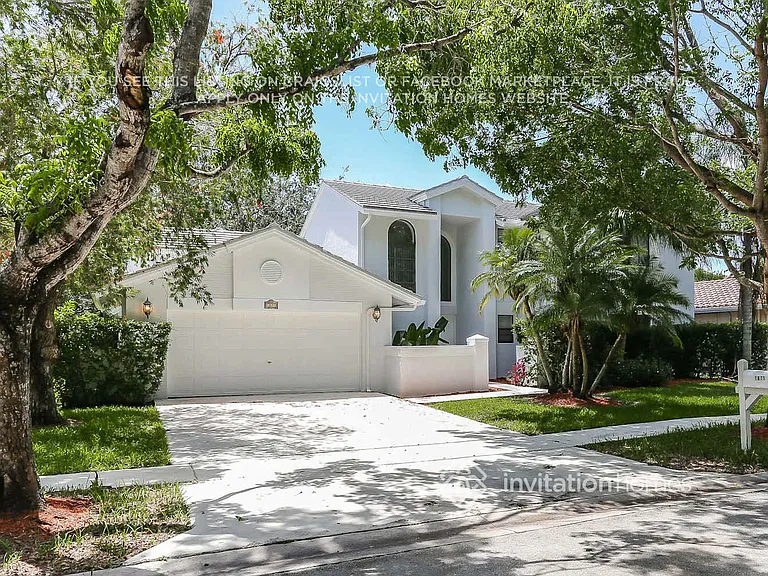 1871 NW 107th Ter — Photo 2