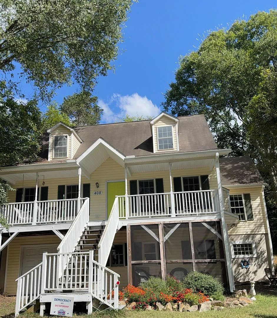 408 Mitchell Lane — Photo 1