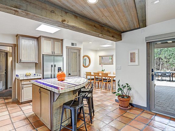5th image of 4905 Guadalupe Trl NW