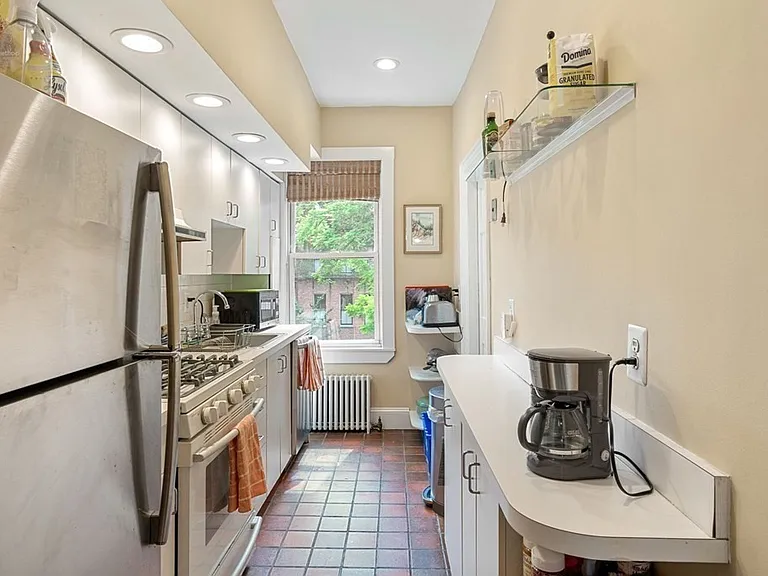152 W Canton St #2 — Photo 6
