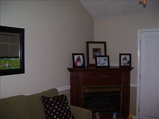 4th image of 2620 Edmunds Dr