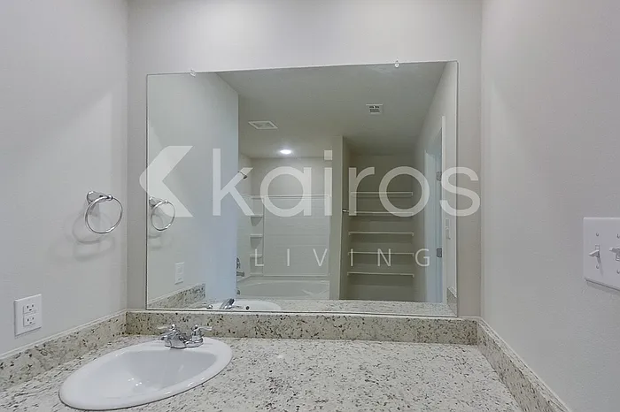 109 Santiago Ct — Photo 15