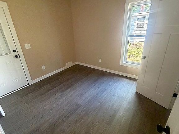 5th image of 117 Nichols Ave