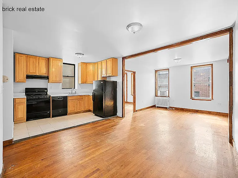 199 Buffalo Ave #3 — Photo 1