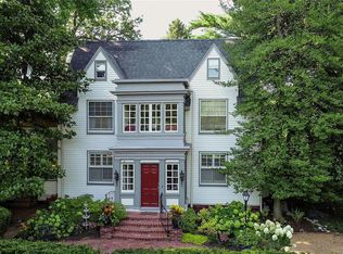 9131 Clayton Rd, Saint Louis, MO 63124