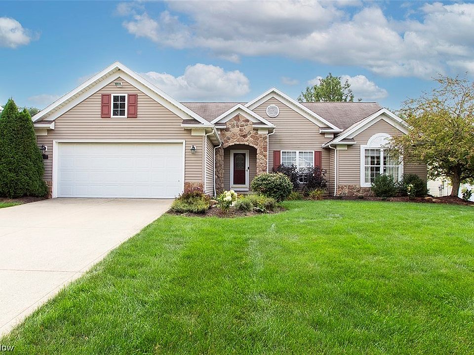1st image of 634 W Sturbridge Dr