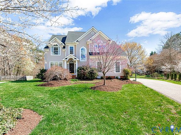 3rd image of 10259 Berkeley Manor Dr