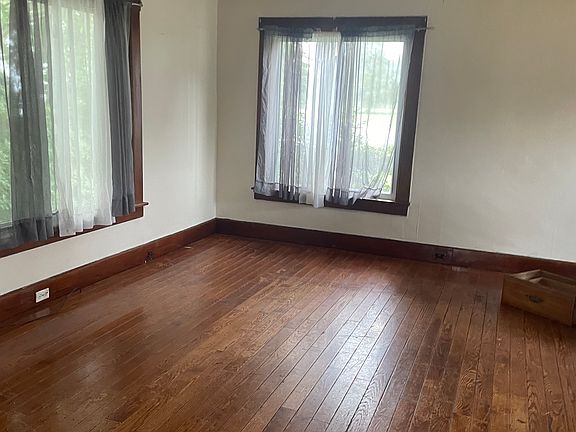 3rd image of 478 Horner St