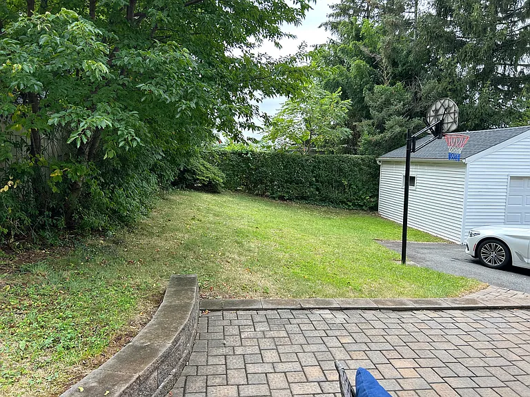 328 Union Ave — Photo 36
