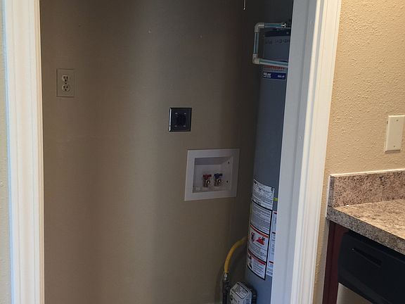 Washer/Dryer hook up